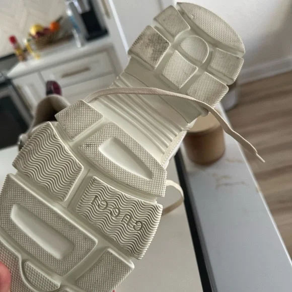 Gucci sneakers - Picture 4 of 5